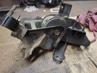 bontott MAZDA 626 Tartó Bak