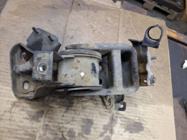 bontott MAZDA 626 Tartó Bak