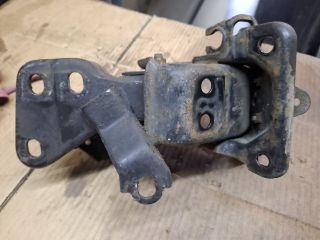 bontott MAZDA 626 Tartó Bak