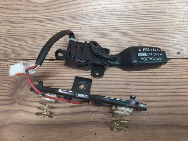 bontott MAZDA 626 Tempomat Kar (Magában)