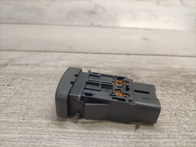 bontott MAZDA 626 Vészvillogó Kapcsoló