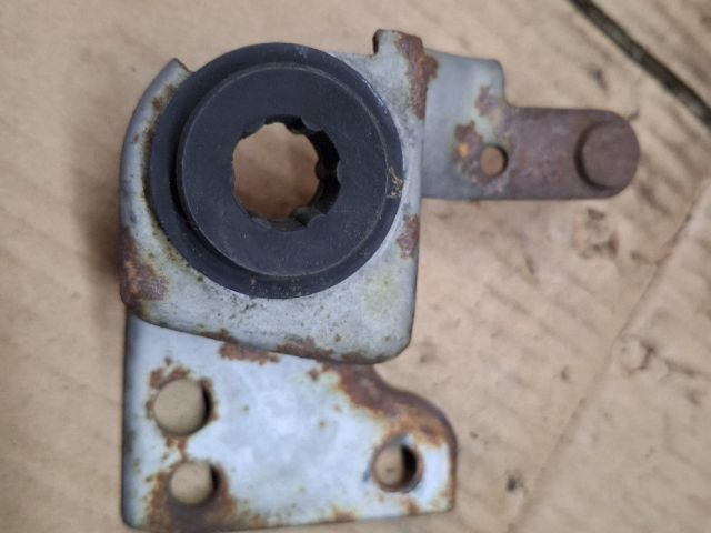 bontott MAZDA 626 Vízhűtő Radiátor Tartó