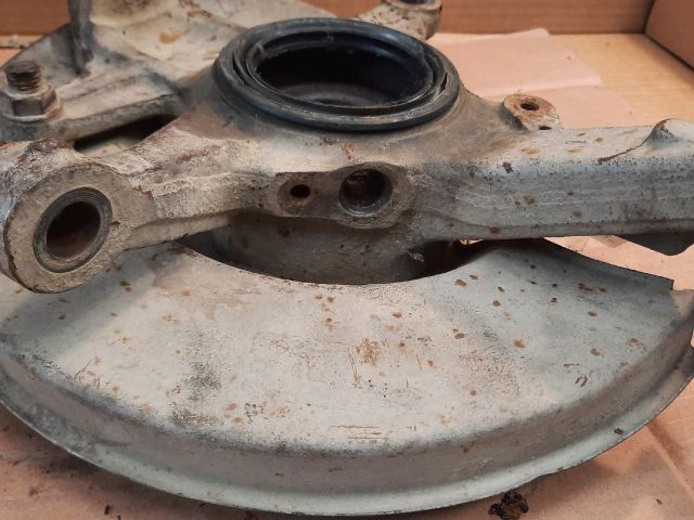 bontott MAZDA B-Serie Bal első Csonkállvány