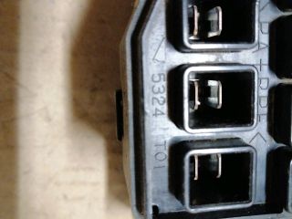 bontott MAZDA B-Serie Biztosítéktábla Motortér