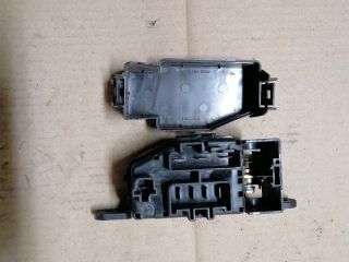 bontott MAZDA B-Serie Biztosítéktábla Motortér