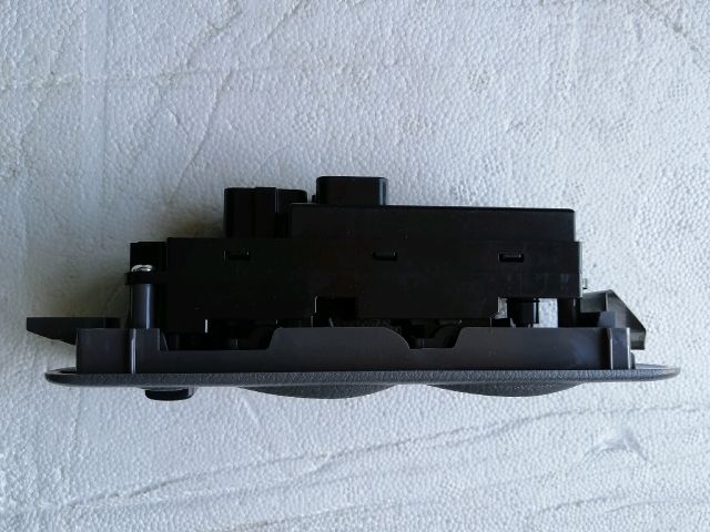 bontott MAZDA B-Serie Ablakemelő Kapcsoló Négyes / Kettes