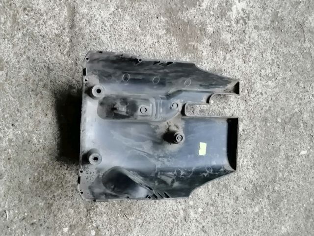 bontott MAZDA B-Serie Alsó Kormányoszlop Burkolat