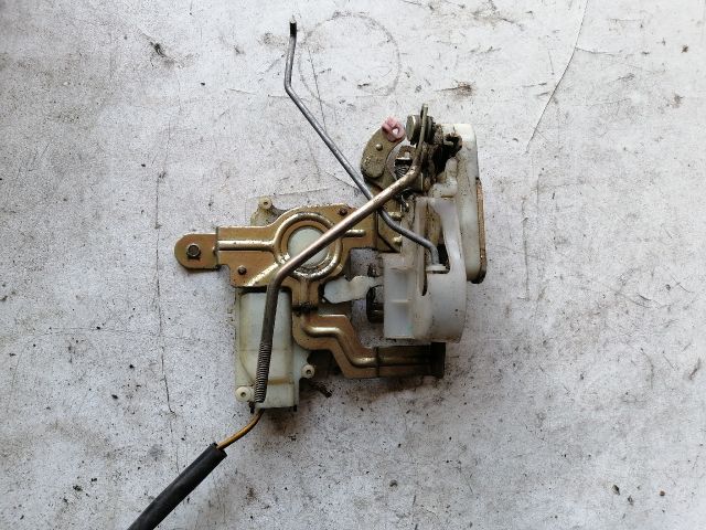 bontott MAZDA B-Serie Bal első Ajtózár