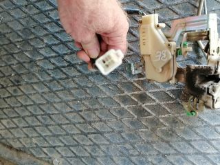 bontott MAZDA B-Serie Bal első Ajtózár