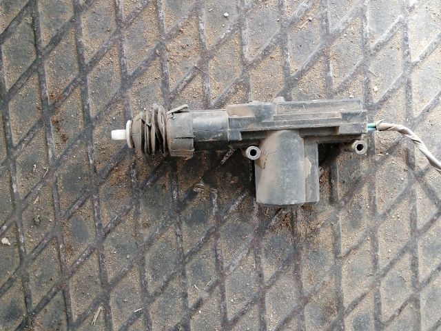 bontott MAZDA B-Serie Bal első Központizár Motor