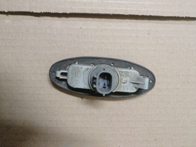 bontott MAZDA B-Serie Bal első Sárvédő Irányjelző