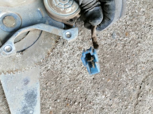 bontott MAZDA B-Serie Bal hátsó Ablakemelő Szerkezet (Elektromos)