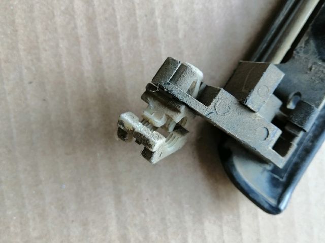 bontott MAZDA B-Serie Bal hátsó Külső Kilincs