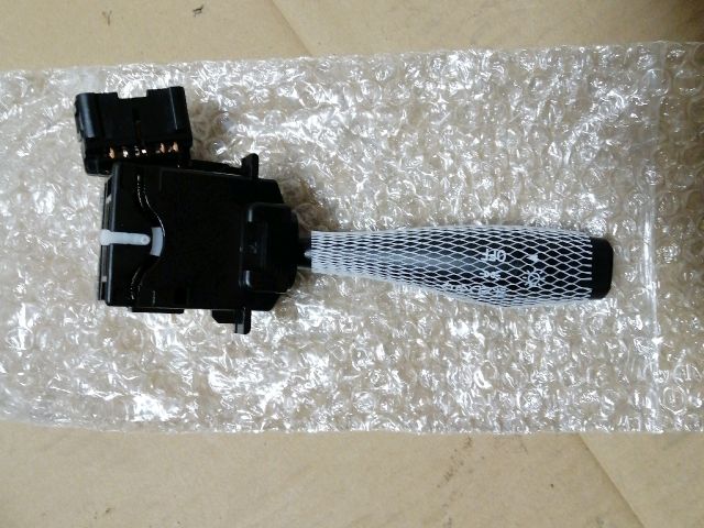 bontott MAZDA B-Serie Bal Kormánykapcsoló Irányjelző