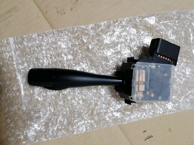 bontott MAZDA B-Serie Bal Kormánykapcsoló Irányjelző