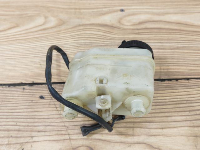 bontott MAZDA B-Serie Fékfolyadék Tartály