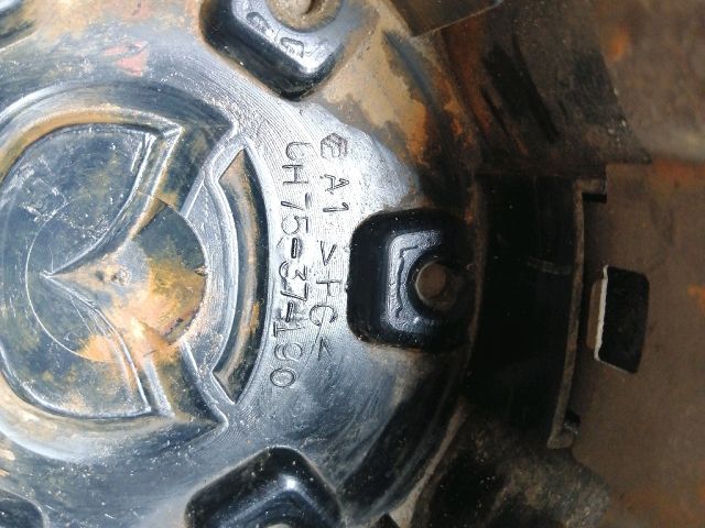 bontott MAZDA B-Serie Felniközép (1 db)