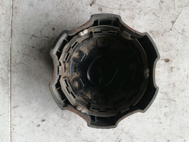 bontott MAZDA B-Serie Felniközép (1 db)