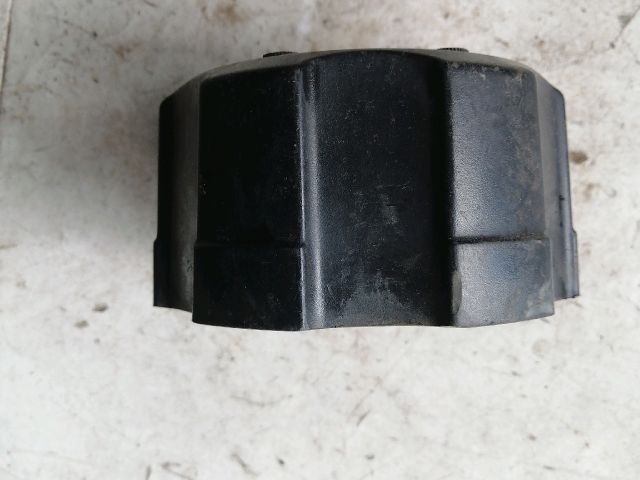 bontott MAZDA B-Serie Felniközép (1 db)