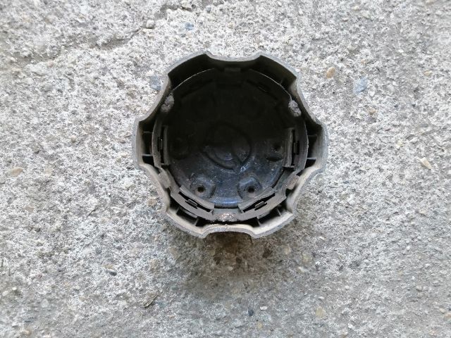 bontott MAZDA B-Serie Felniközép (1 db)