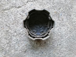 bontott MAZDA B-Serie Felniközép (1 db)