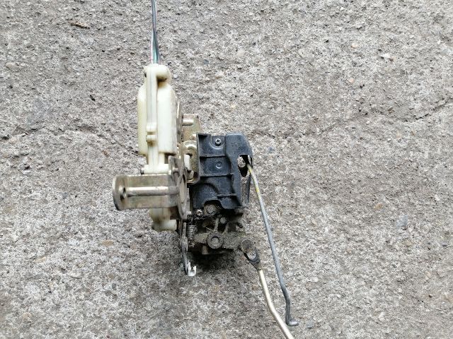 bontott MAZDA B-Serie Jobb első Ajtózár