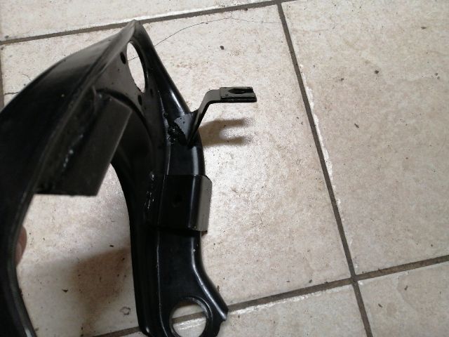 bontott MAZDA B-Serie Jobb első Felső Lengőkar