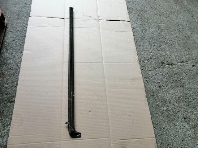 bontott MAZDA B-Serie Jobb első Vízlehúzó Gumicsík