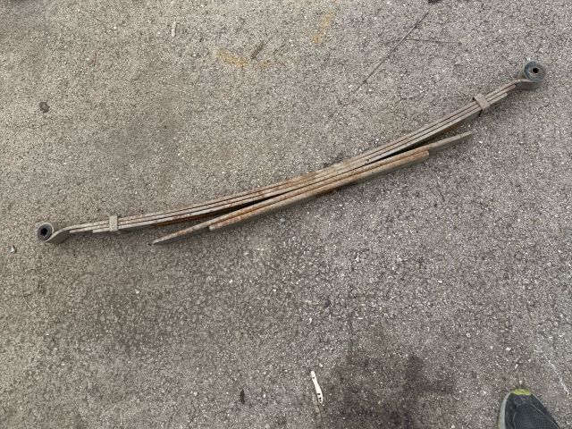 bontott MAZDA BT-50 Hátsó Rugó