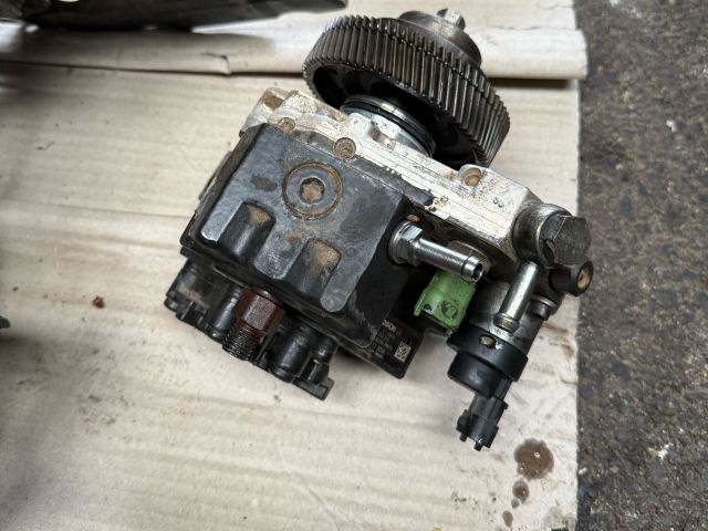 bontott MAZDA BT-50 Nagynyomású Szivattyú