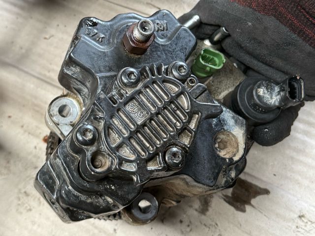 bontott MAZDA BT-50 Nagynyomású Szivattyú