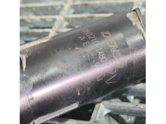 bontott MAZDA BT-50 Első Ablakmosó Szivattyú