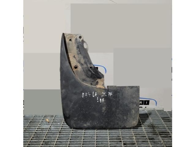 bontott MAZDA BT-50 Első Sárvédő Gumi Pár