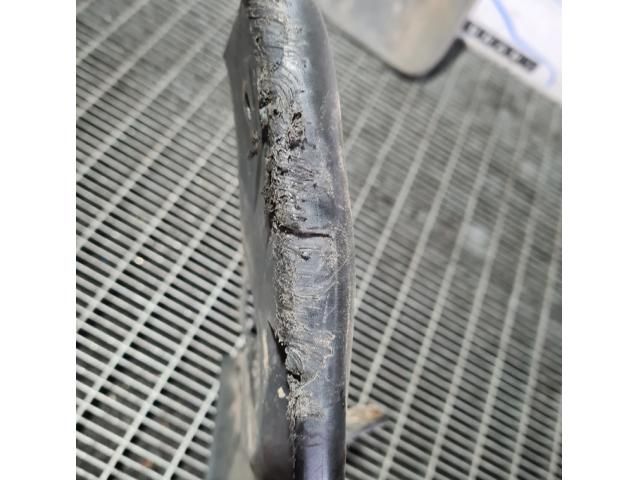 bontott MAZDA BT-50 Hátsó Sárvédő Gumi Pár