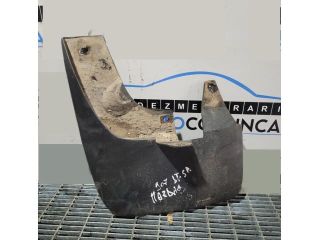 bontott MAZDA BT-50 Hátsó Sárvédő Gumi Pár