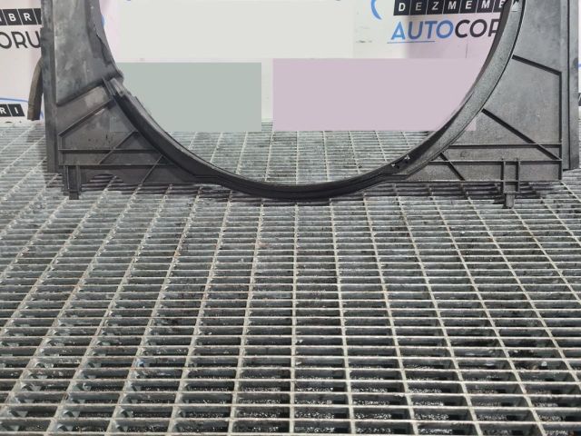 bontott MAZDA BT-50 Hűtő Légterelő