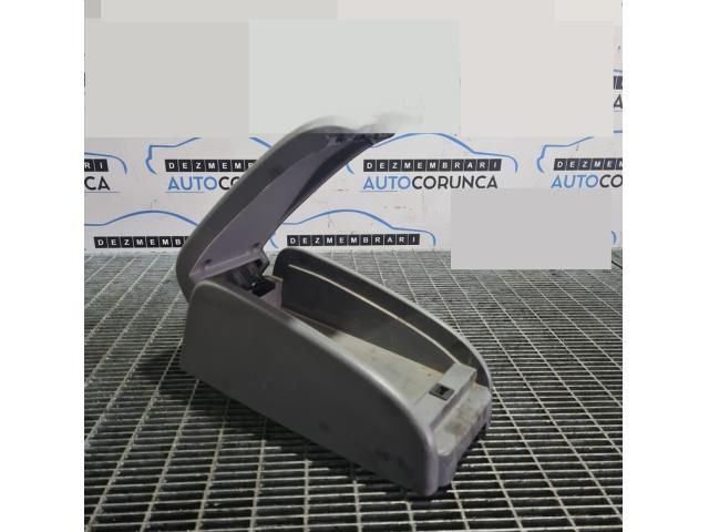 bontott MAZDA BT-50 Könyöklő