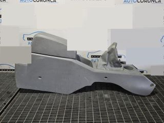 bontott MAZDA BT-50 Könyöklő