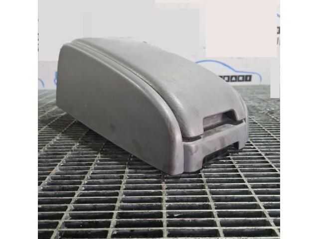 bontott MAZDA BT-50 Könyöklő