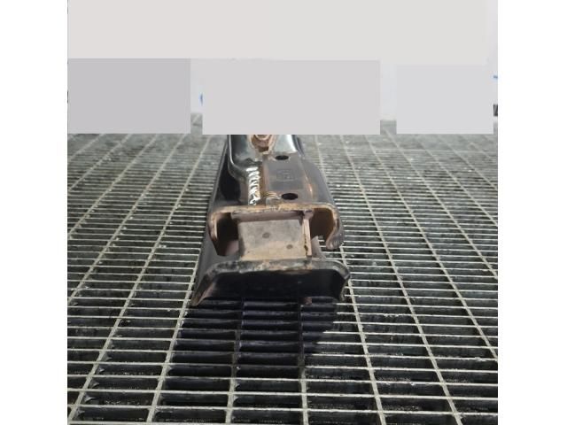 bontott MAZDA BT-50 Tartó Bak