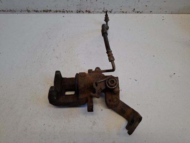 bontott MAZDA CX-3 Bal hátsó Féknyereg Munkahengerrel