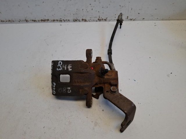 bontott MAZDA CX-3 Jobb hátsó Féknyereg Munkahengerrel