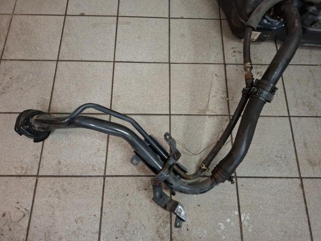 bontott MAZDA CX-3 Tankbetöltő Cső (Fém)