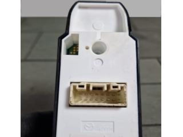 bontott MAZDA CX-3 Ablakemelő Kapcsoló Négyes / Kettes