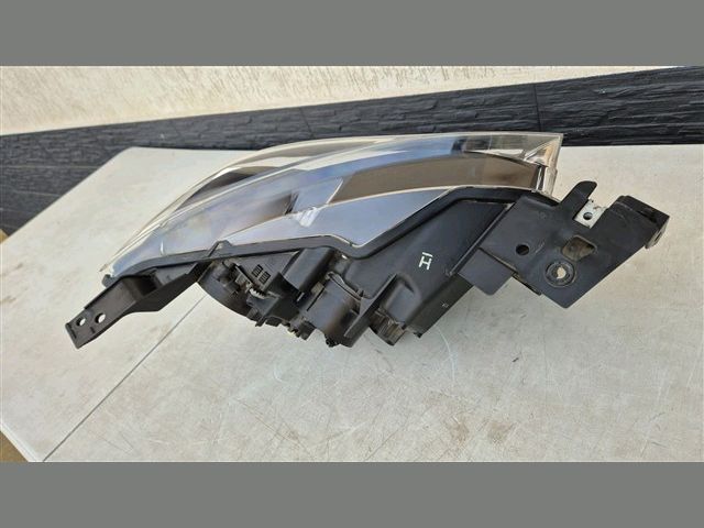 bontott MAZDA CX-3 Bal Fényszóró