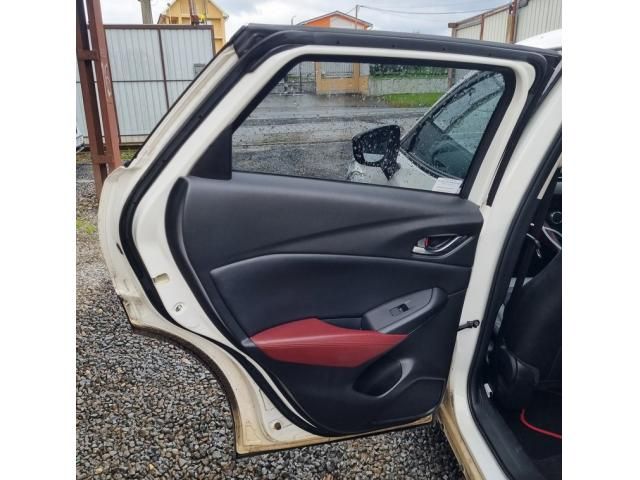 bontott MAZDA CX-3 Bal hátsó Ajtó (Üres lemez)