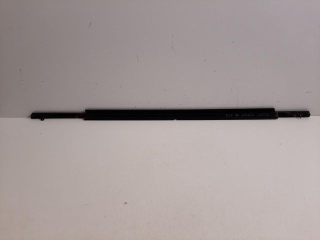 bontott MAZDA CX-3 Bal hátsó Vízlehúzó Gumicsík