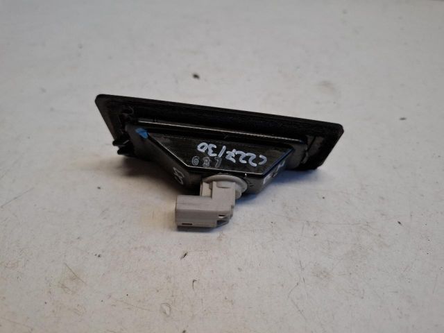 bontott MAZDA CX-3 Bal Rendszámtábla Világítás