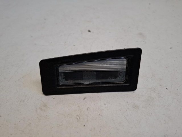 bontott MAZDA CX-3 Bal Rendszámtábla Világítás