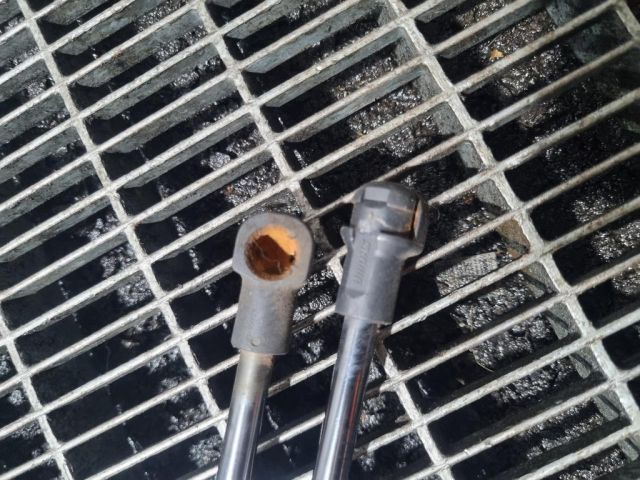 bontott MAZDA CX-3 Gázrugós Kitámasztó Teleszkóp Csomagtérajtó (Pozíciófüggetlen)